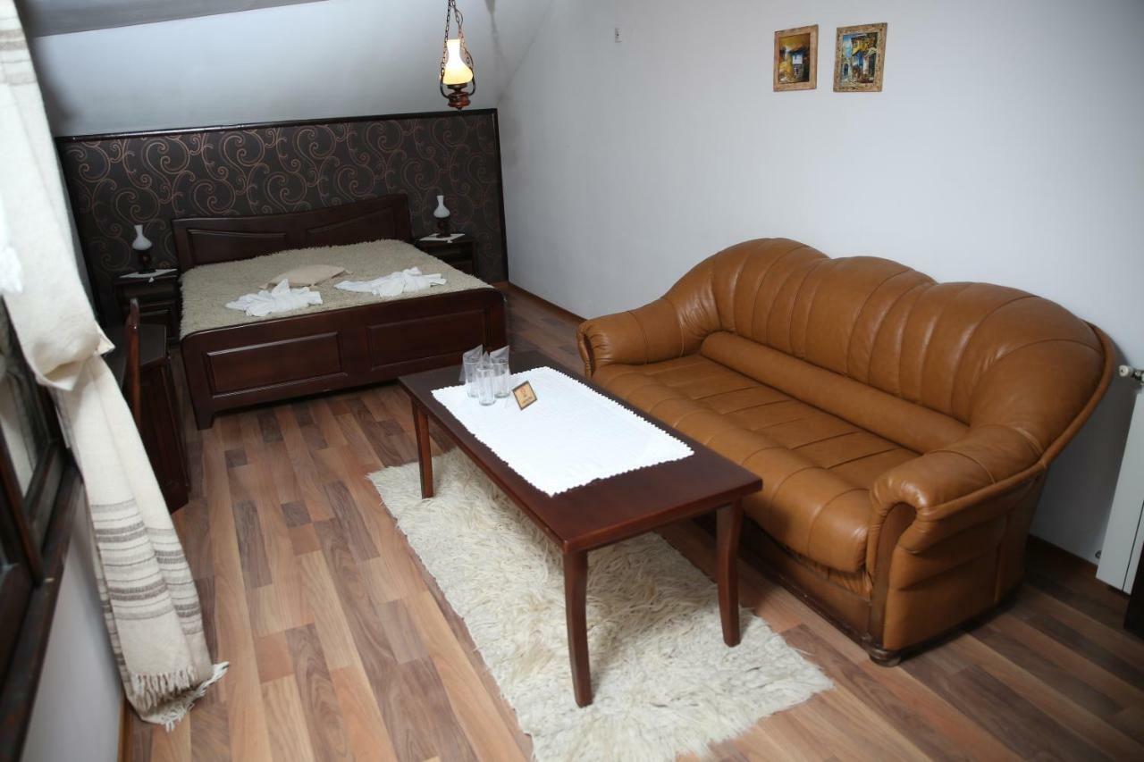 Oazis Guesthouse Lovech Luaran gambar