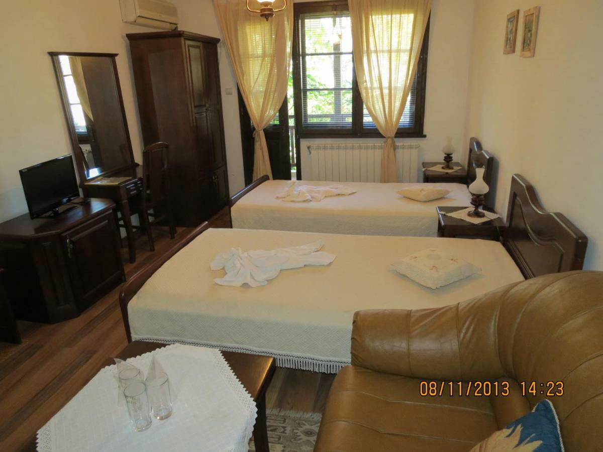 Oazis Guesthouse Lovech Luaran gambar