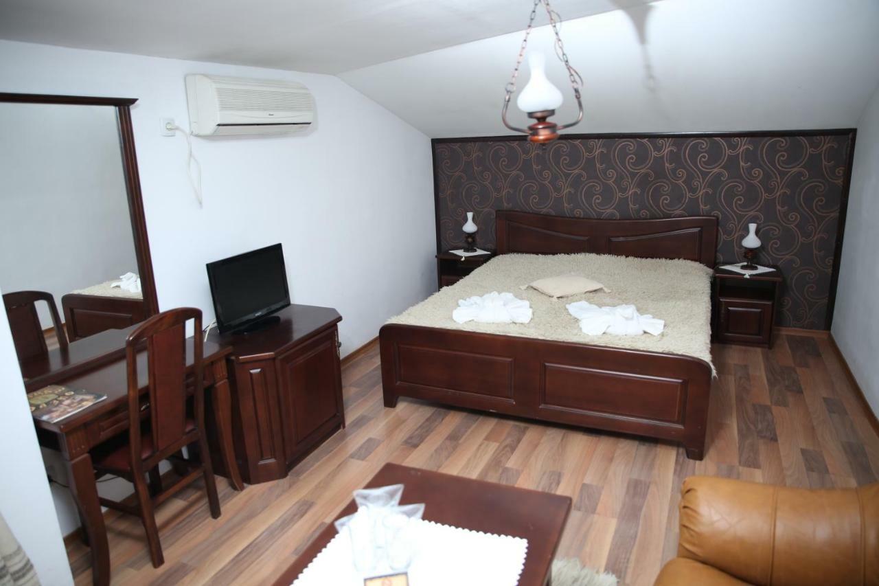 Oazis Guesthouse Lovech Luaran gambar