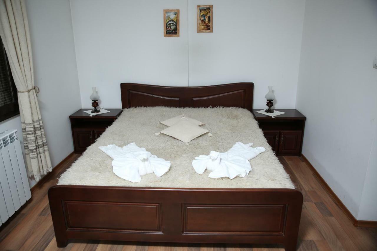 Oazis Guesthouse Lovech Luaran gambar