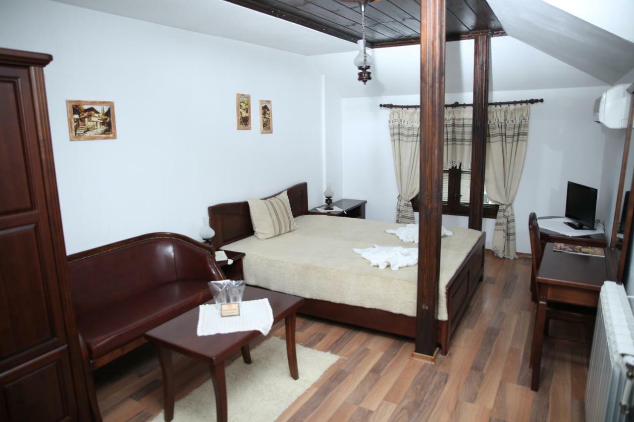 Oazis Guesthouse Lovech Luaran gambar