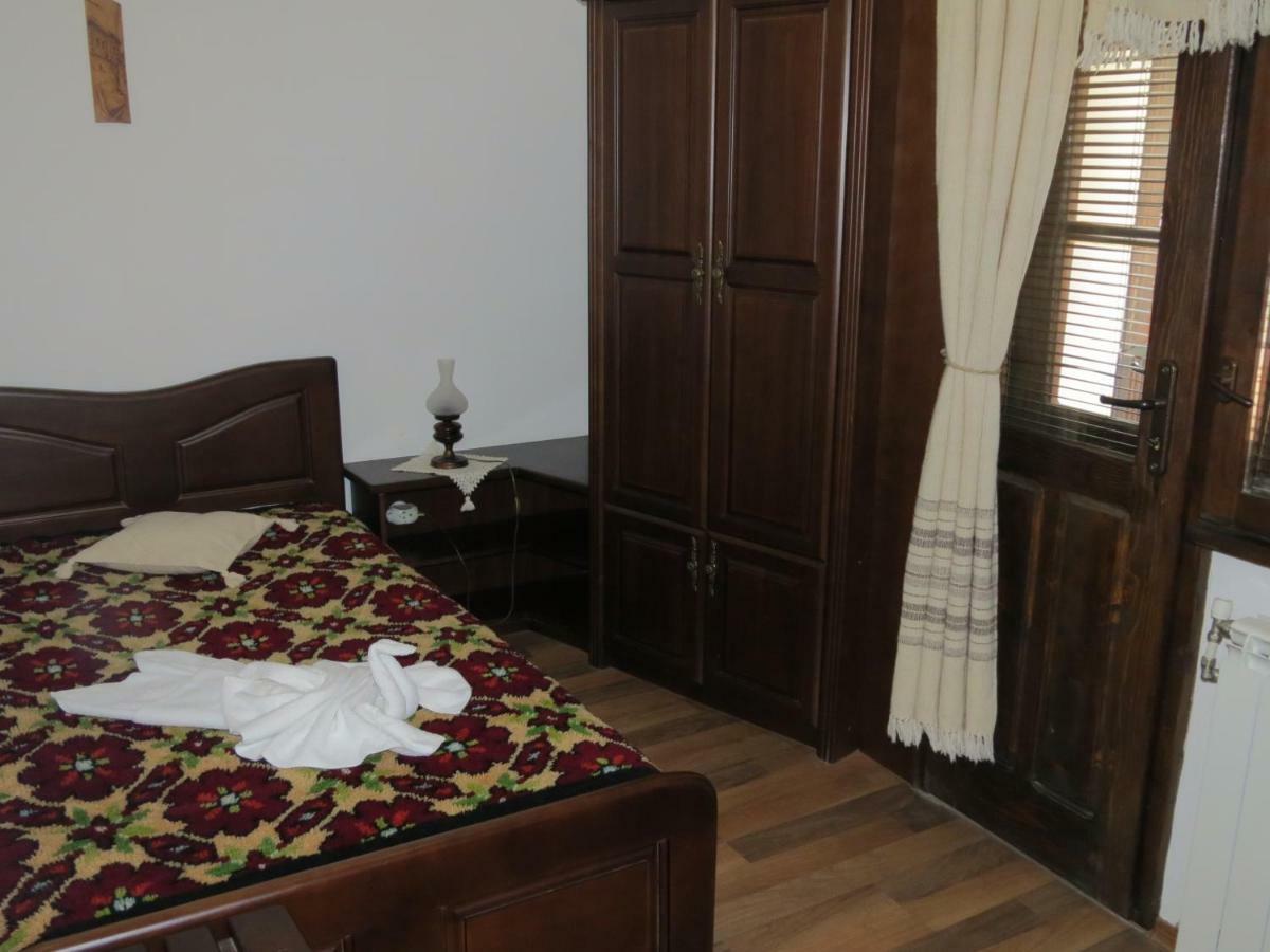Oazis Guesthouse Lovech Luaran gambar