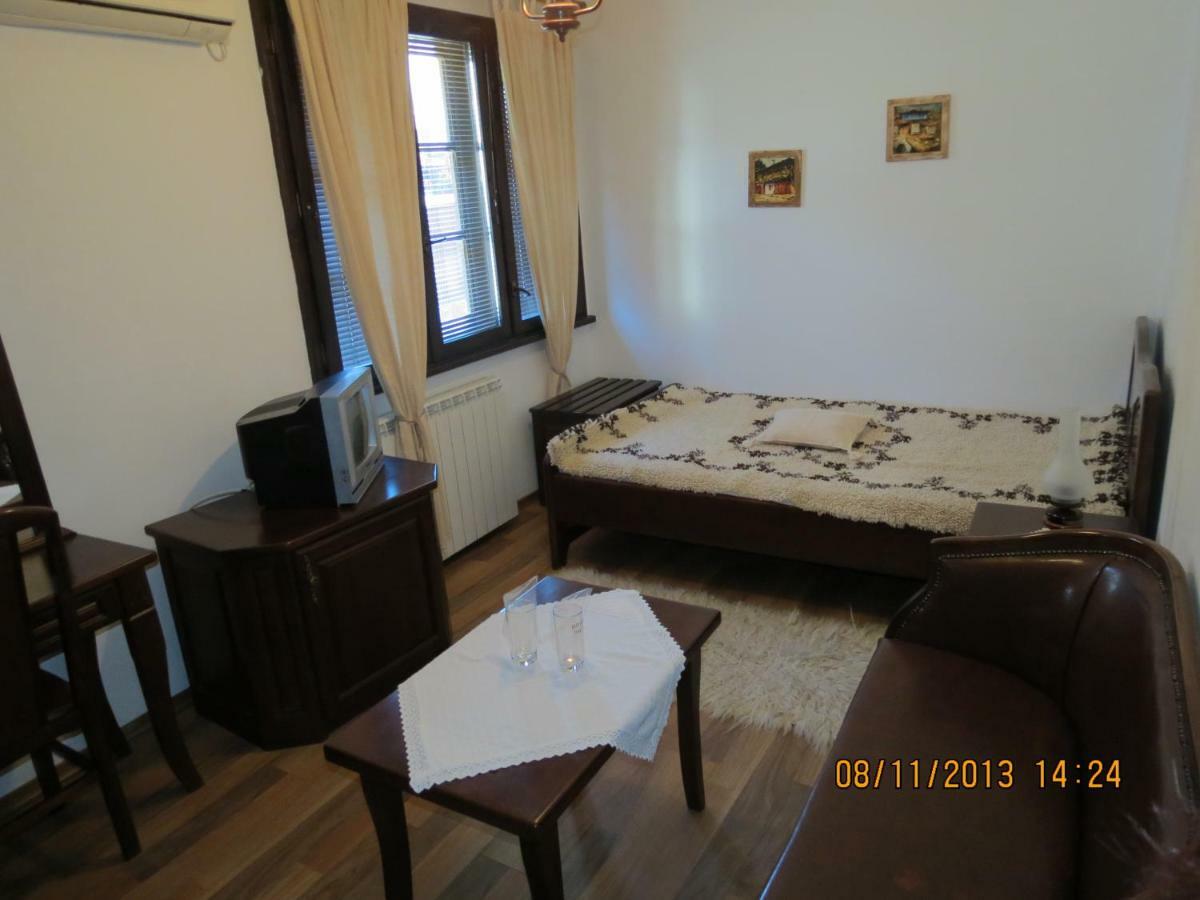 Oazis Guesthouse Lovech Luaran gambar