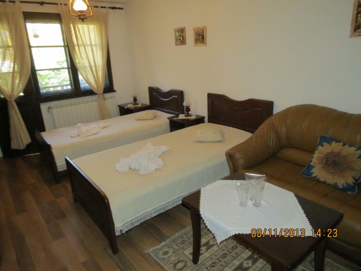 Oazis Guesthouse Lovech Luaran gambar